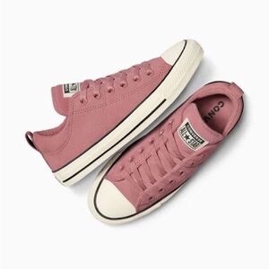 NWT CONVERSE ALLSTAR Women's Leather Pink Fuzzy Sneakers (US 6.5)